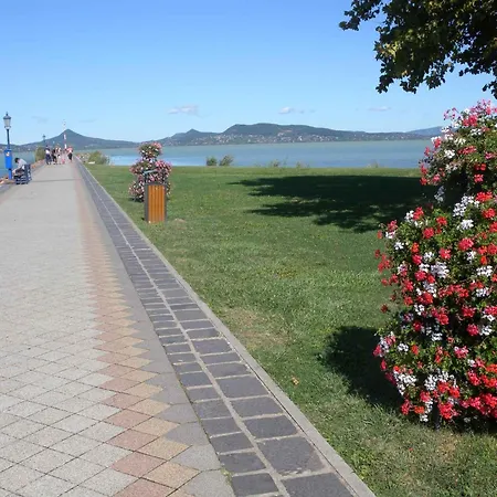 In Fonyod/balaton 18675 *